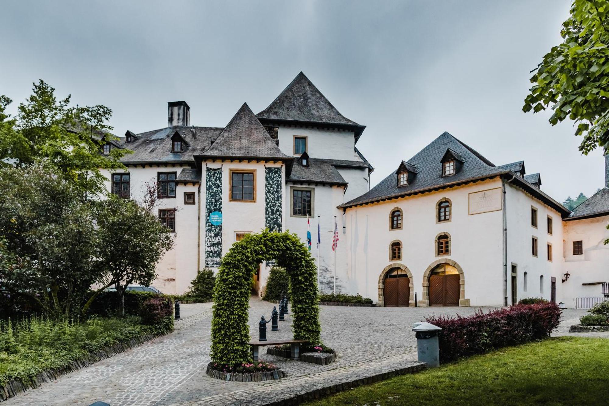 Koener Hotel & Spa Clervaux Bagian luar foto